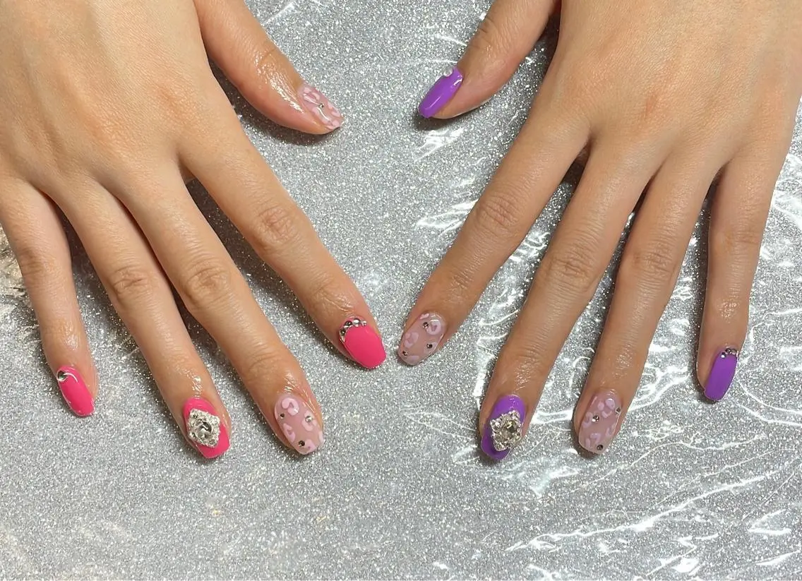 ネイル ハンドネイル VIERU 🌈🎀💖のネイルデザイン