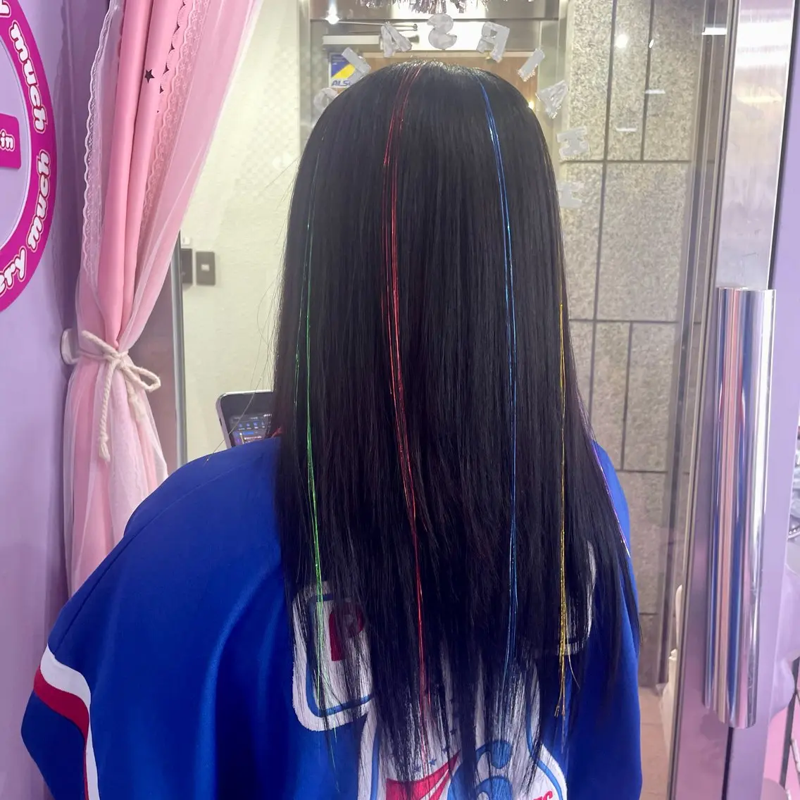 セミロング エクステ 👽KINA👽 派手髪🦖💖✨のヘアスタイル