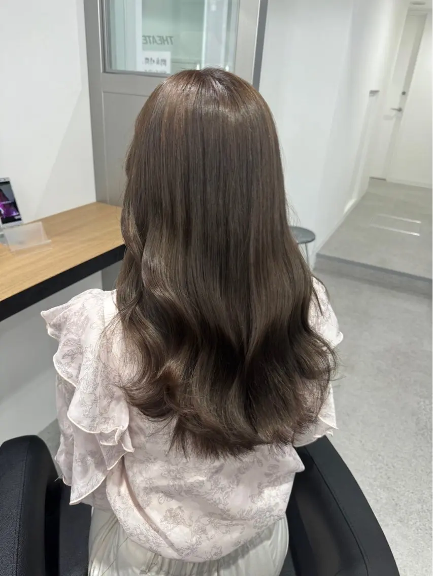 ロング カラー ヘアアレンジ ブリーチ ブリーチなしカラー 髪質改善 トリートメント 🎀RIN🎀 縮毛矯正🩶暗髪のヘアスタイル