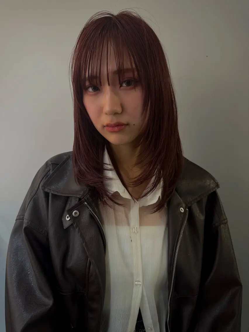 セミロング ヘアカラー ROSTAR セイゴのヘアスタイル