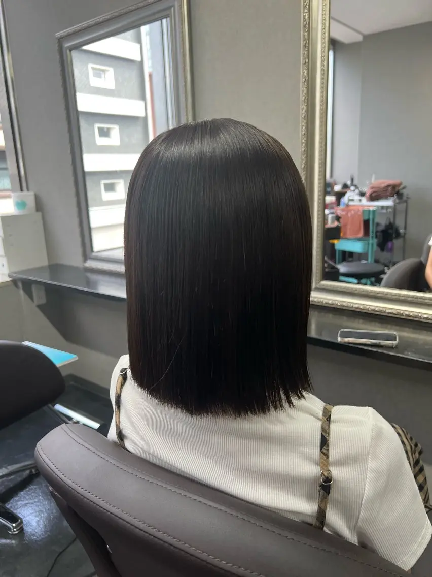 ミディアム カラー カット ヘアカラー ハイトーンカラー 坂本 翼のヘアスタイル