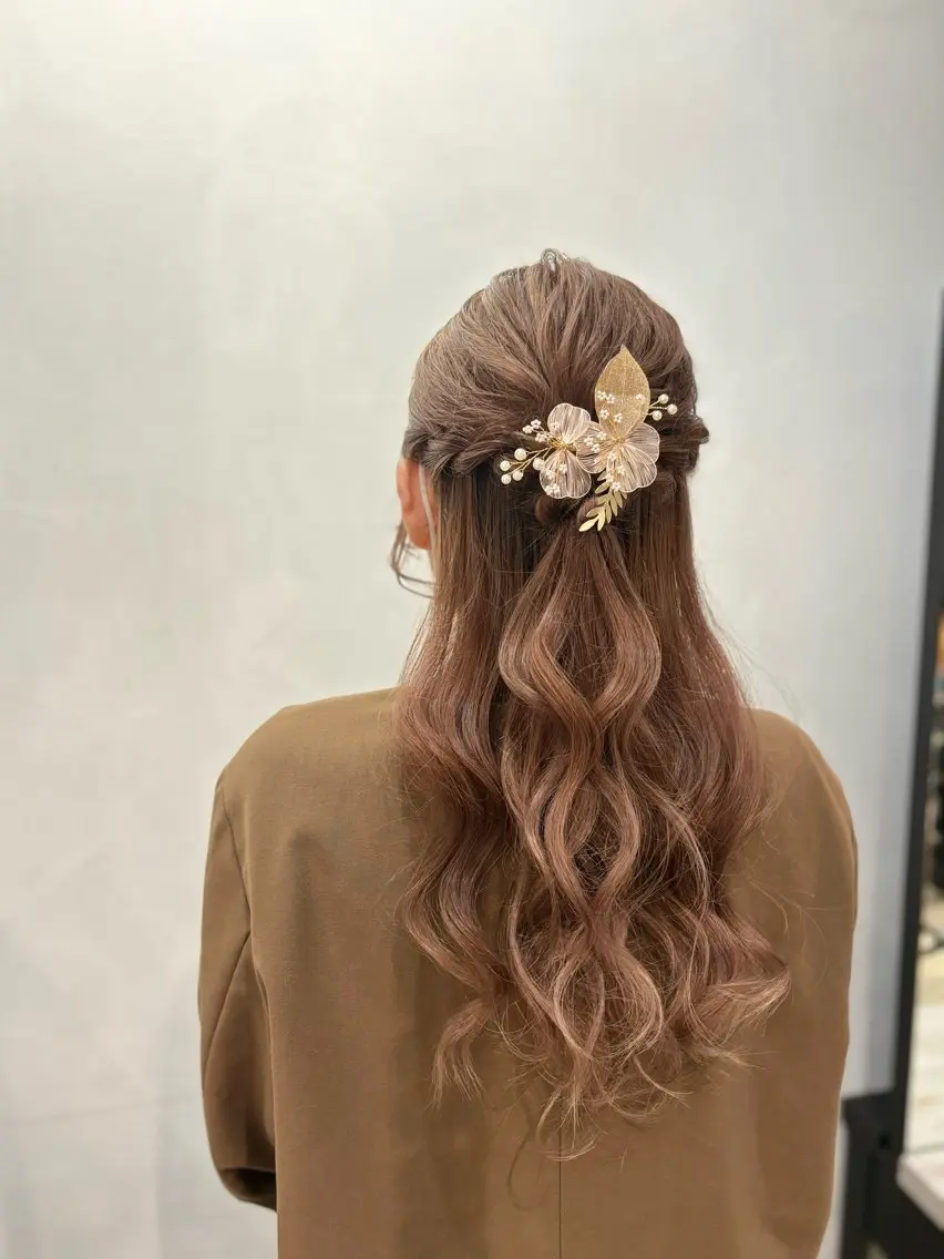 ロング ヘアアレンジ 🤍yura🤍池袋 レイヤー似合わせのヘアスタイル