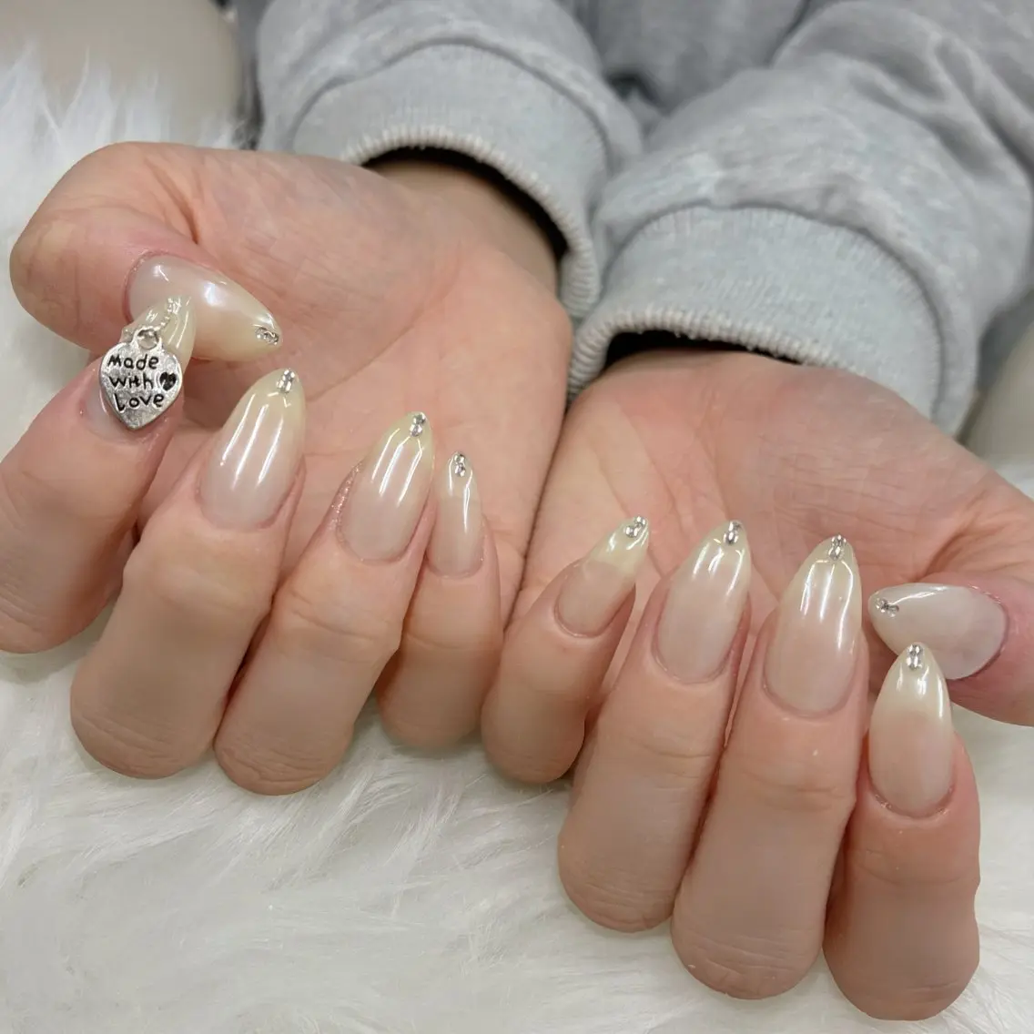 ネイル ハンドネイル ハンドケア DuLi Blinkのネイルデザイン