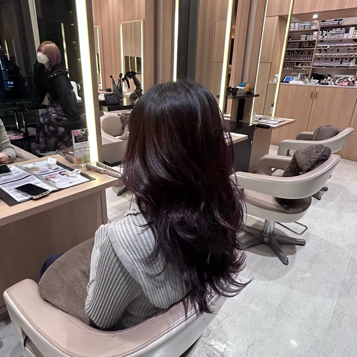 ロング ハッシュカット レイヤーカット 安田 ななみのヘアスタイル