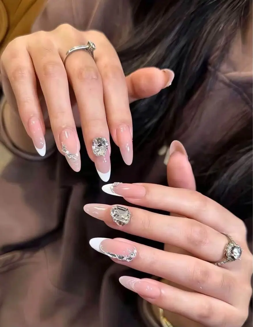 ネイル 韓国ネイル マグネットネイル 持ち込み ハンドネイル Dyo Nail_Royalのネイルデザイン