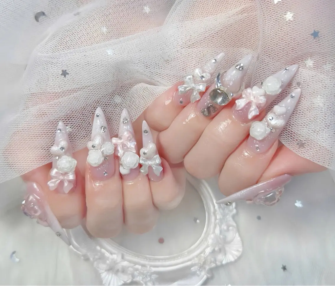 ネイル チークネイル 長さ出し フレンチネイル ジェルネイル グラデーション ハンドネイル THANHTHANH NAILのネイルデザイン