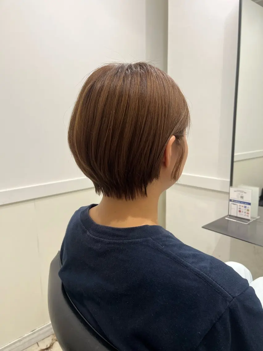 ショート カラー ブリーチ 透明感カラー ブリーチなしカラー 髪質改善 トリートメント 【ただの天才 🎨】のヘアスタイル