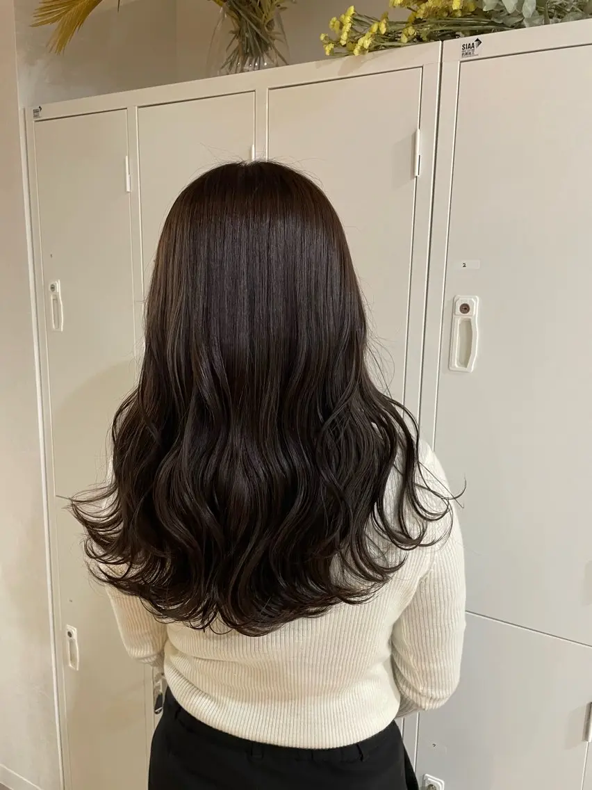 セミロング 透明感ベージュカラー yumekaのヘアスタイル