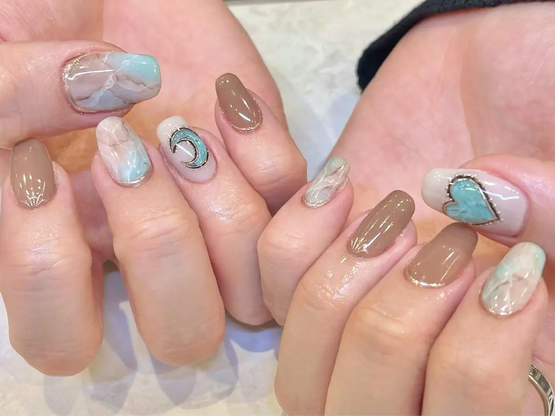 ネイル Aina SAORIのネイルデザイン