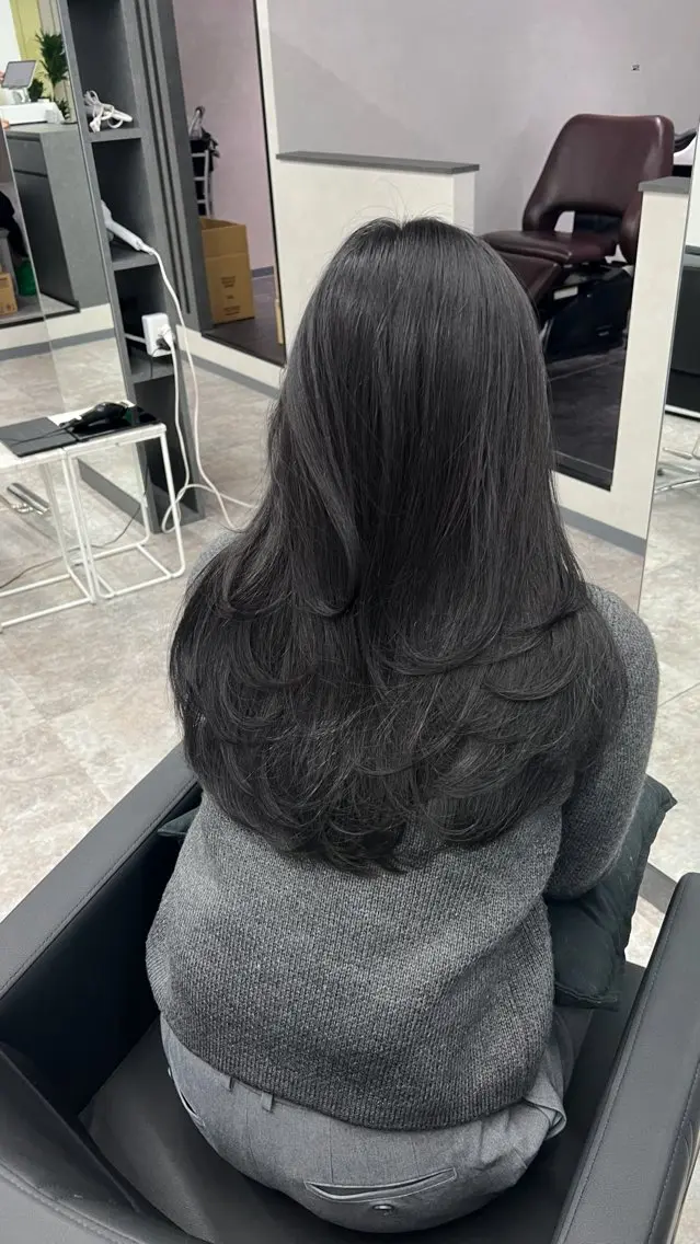 セミロング ヘアカラー 'comma rinkaのヘアスタイル