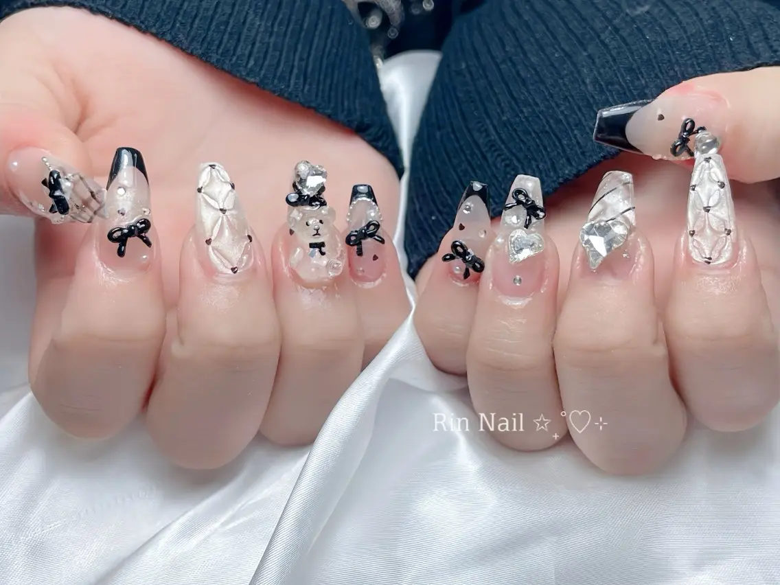 ネイル アートネイル チークネイル ジェルネイル ロングネイル マグネットネイル ハンドネイル Rin Nail 新大久保店のネイルデザイン