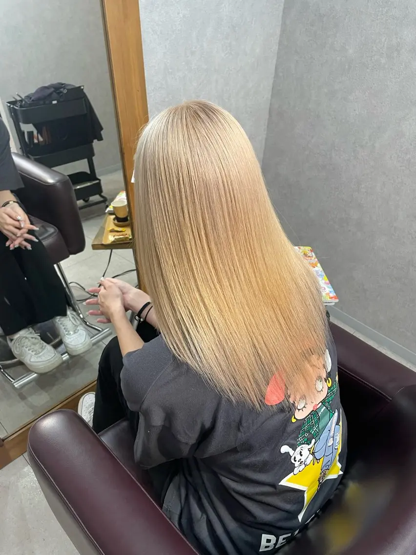 ミディアム カラー カット ヘアカラー トリートメント 中嶋 颯和のヘアスタイル