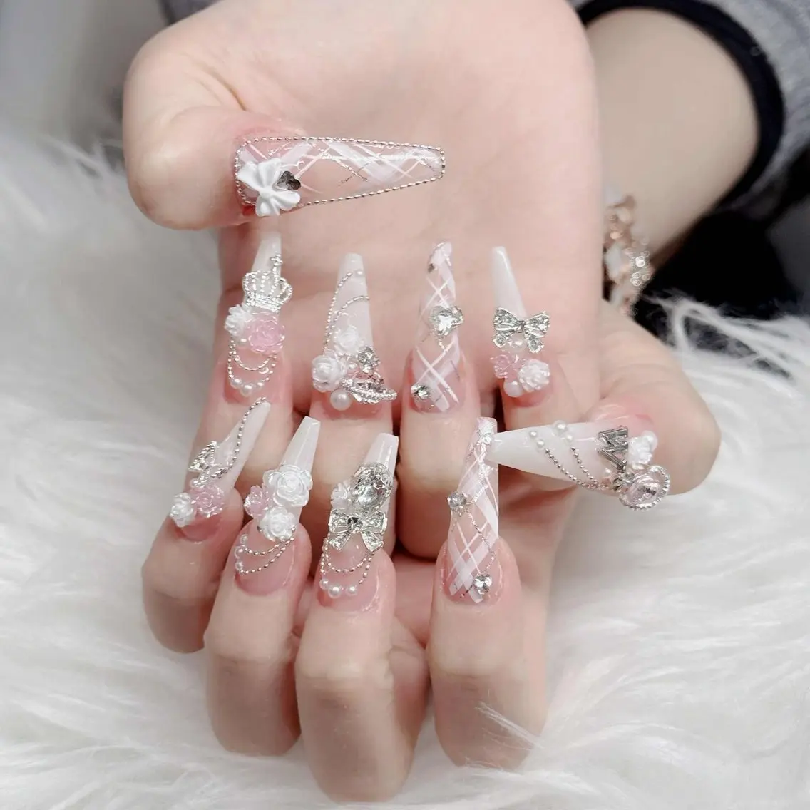 ネイル フットネイル フレンチネイル グラデーション 韓国ネイル ロングネイル Hani Nail XUKAのネイルデザイン