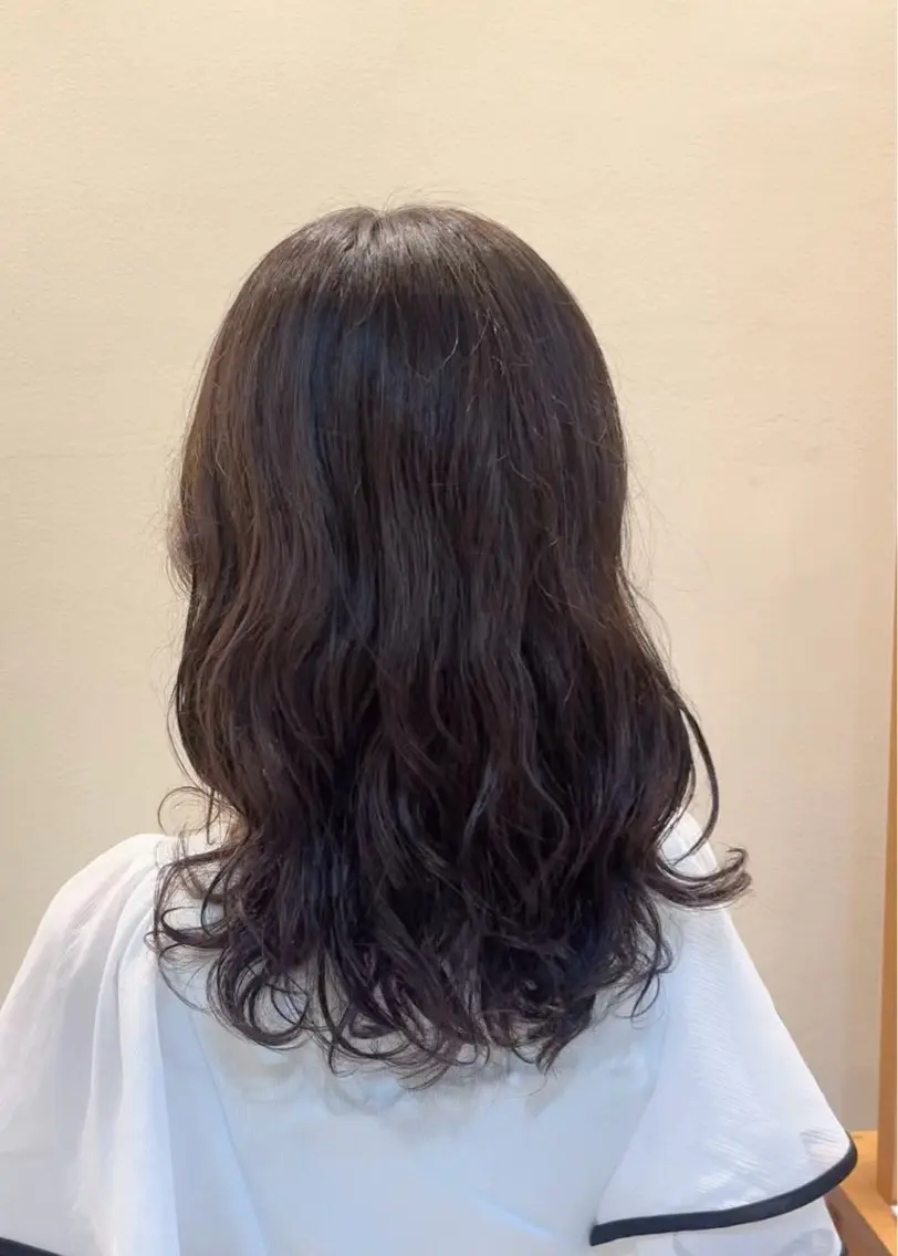 セミロング パーマ セミロングパーマ カット パーマ トリートメント 山口 陸のヘアスタイル