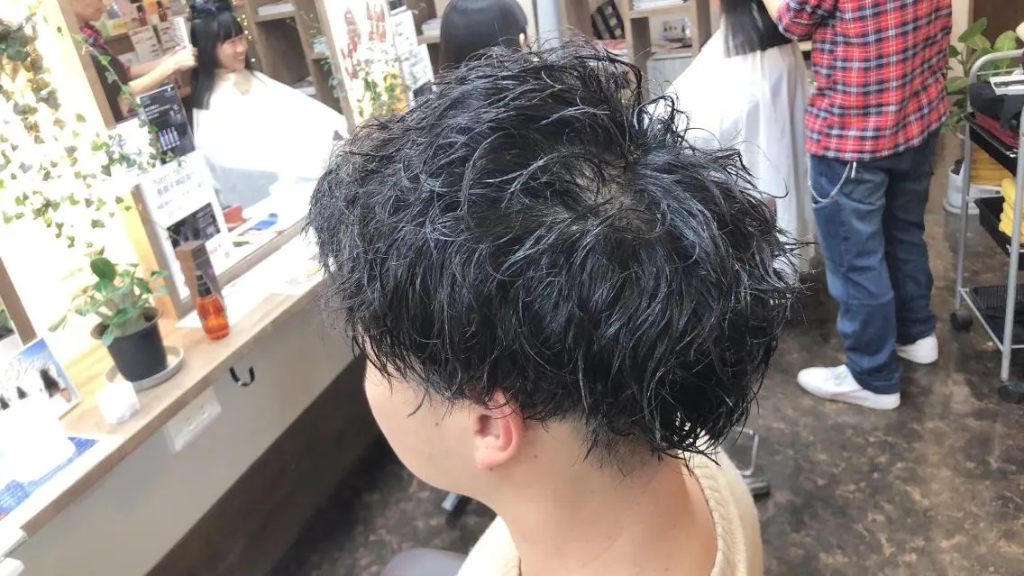 ショート パーマ メンズ 中司 優樹のヘアスタイル