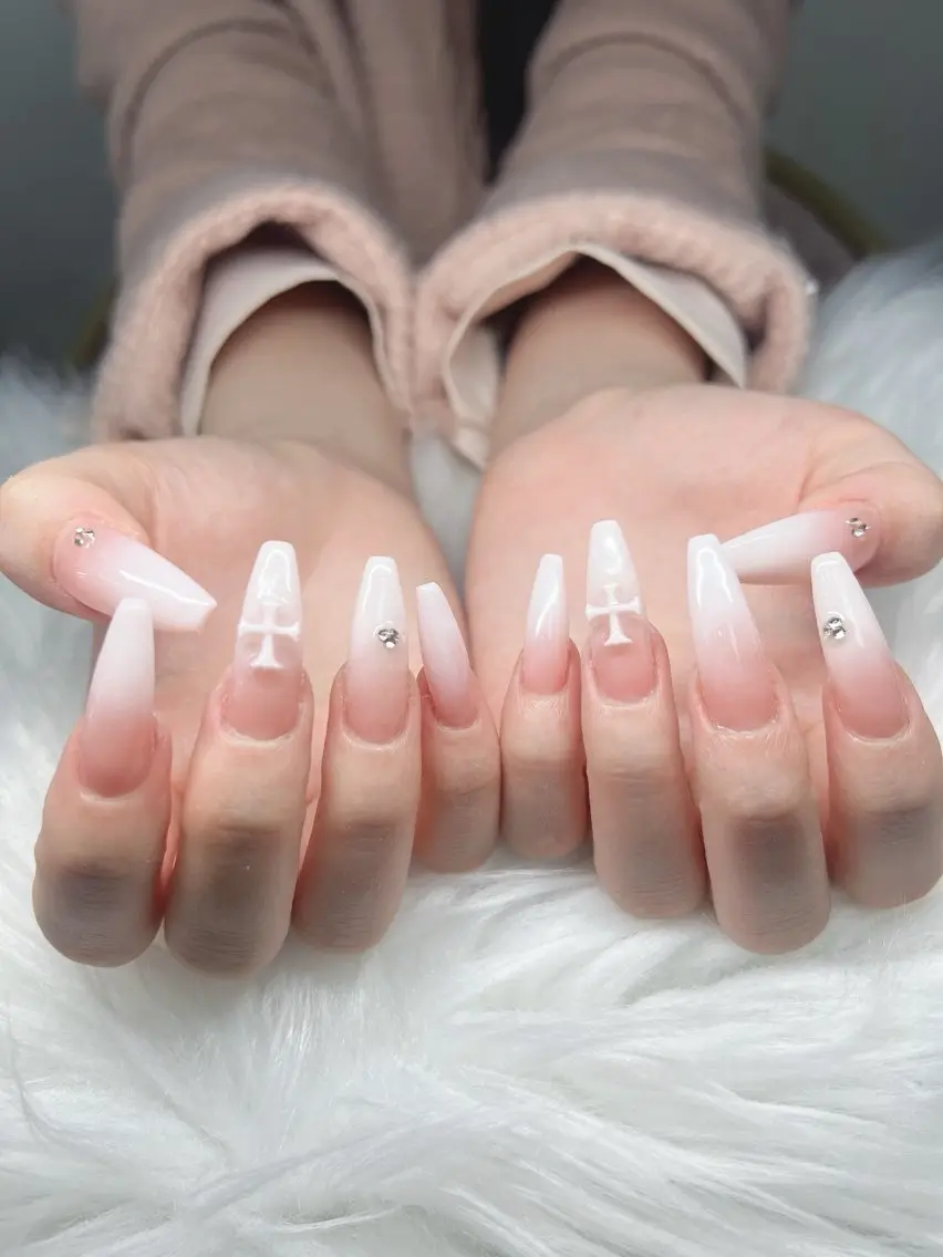 ネイル ハンドネイル Lee Nails チップ長さだし専門店のネイルデザイン