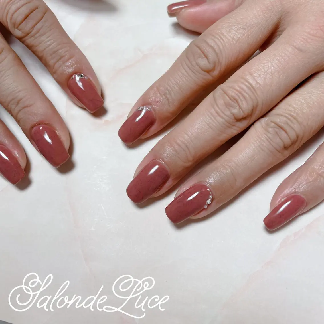 ネイル オフィスネイル ワンカラーネイル Salon de Luceのネイルデザイン