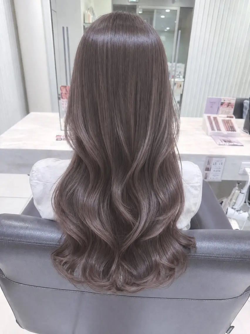 ロング ヘアカラー ももか💖お得に！ 艶モテ/透明感♡のヘアスタイル