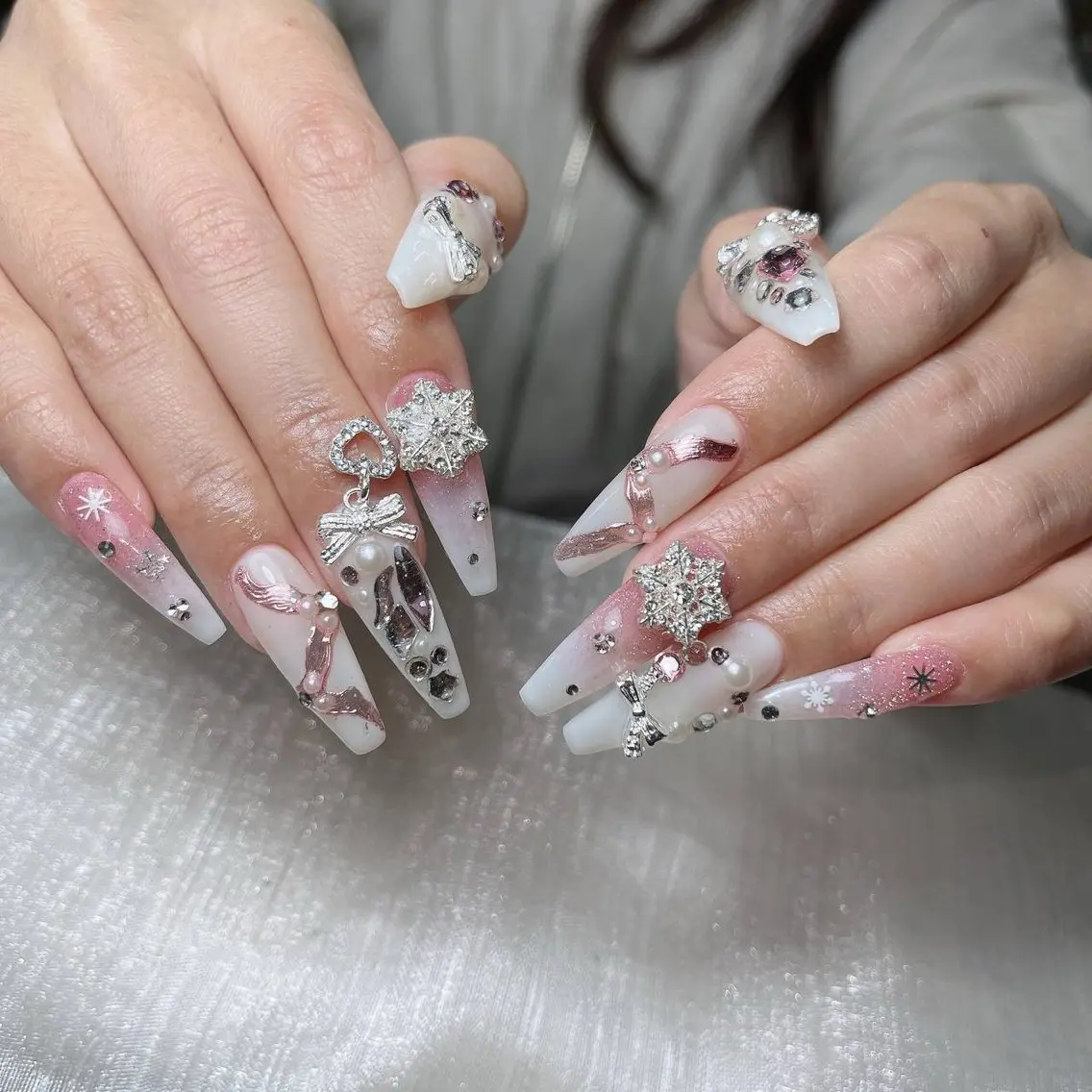 ネイル チークネイル フレンチネイル ジェルネイル 韓国ネイル マグネットネイル ハンドネイル Zen Nail Design 池袋のネイルデザイン