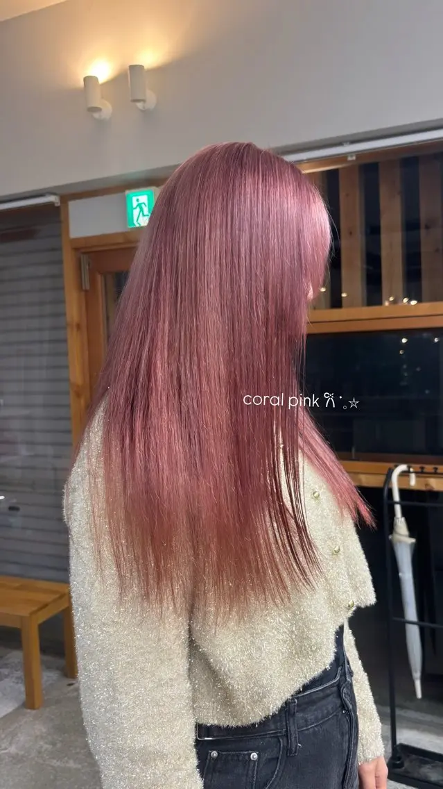 ロング カラー ブリーチ cipre 萌乃のヘアスタイル