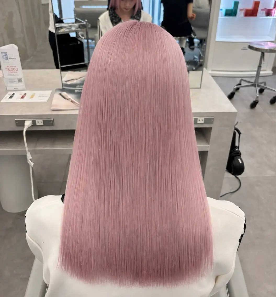 🖤新規限定🖤カット➕ケアブリーチ【ダメージ95%カットケアブリーチ】➕全体カラーの写真