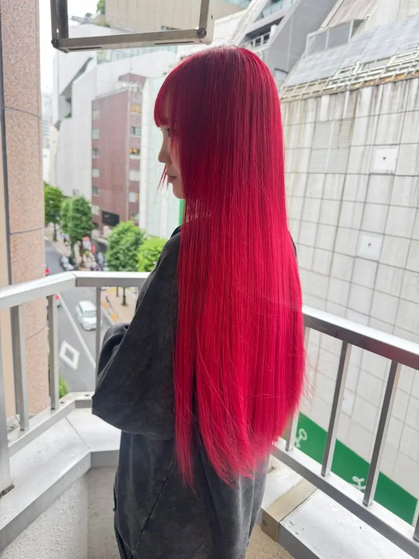 カラー カット無料‼️/ハイ トーン✨️/複雑履歴のヘアスタイル