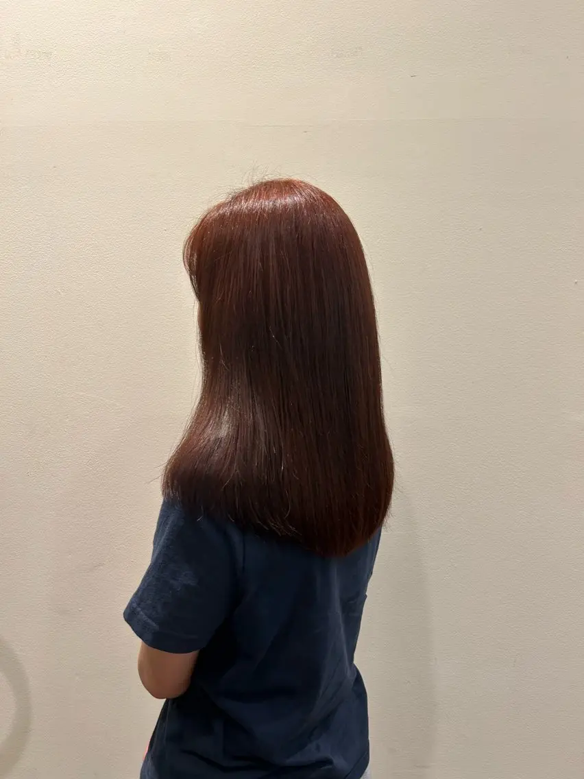 セミロング ヘアカラー LOA Ririのヘアスタイル