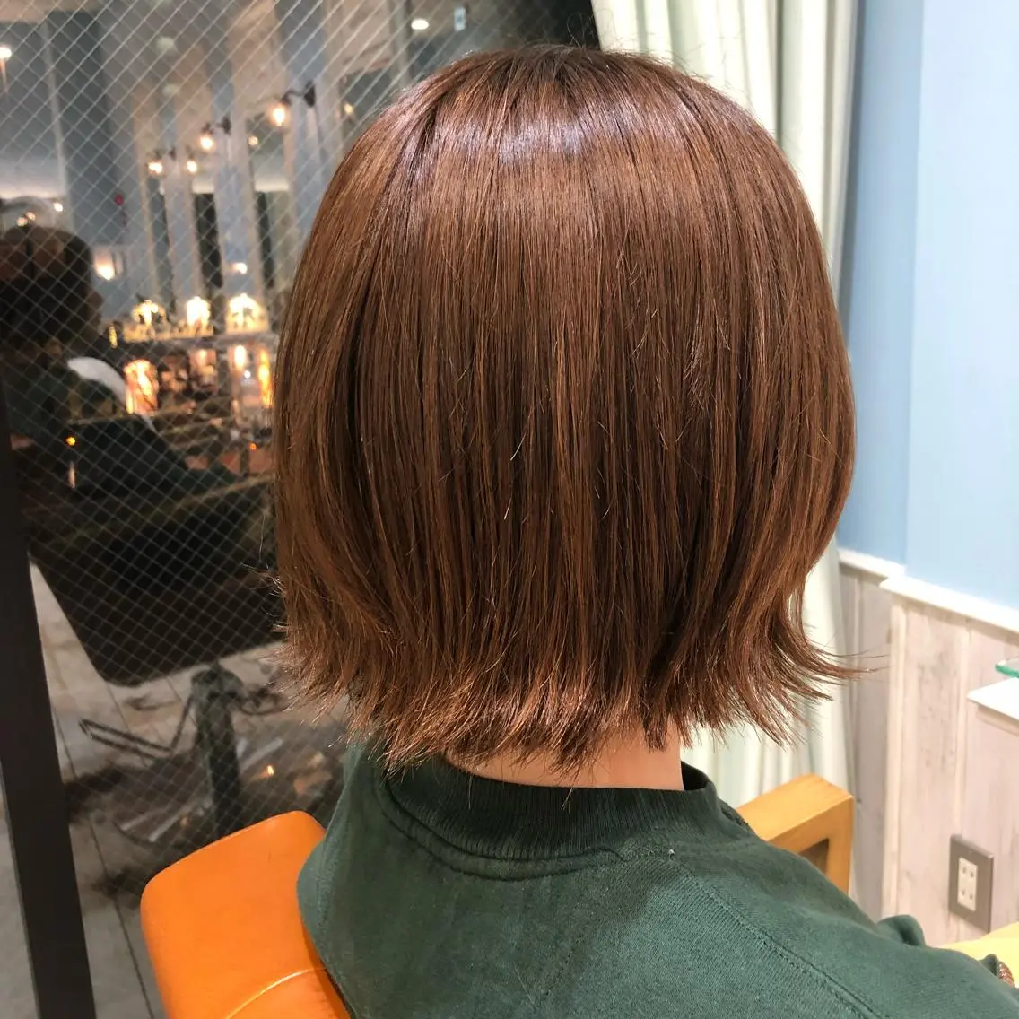 ショート 切りっぱなしボブ ボブ 外ハネヘア うる艶カラー 🫶🏼💭mikaのヘアスタイル