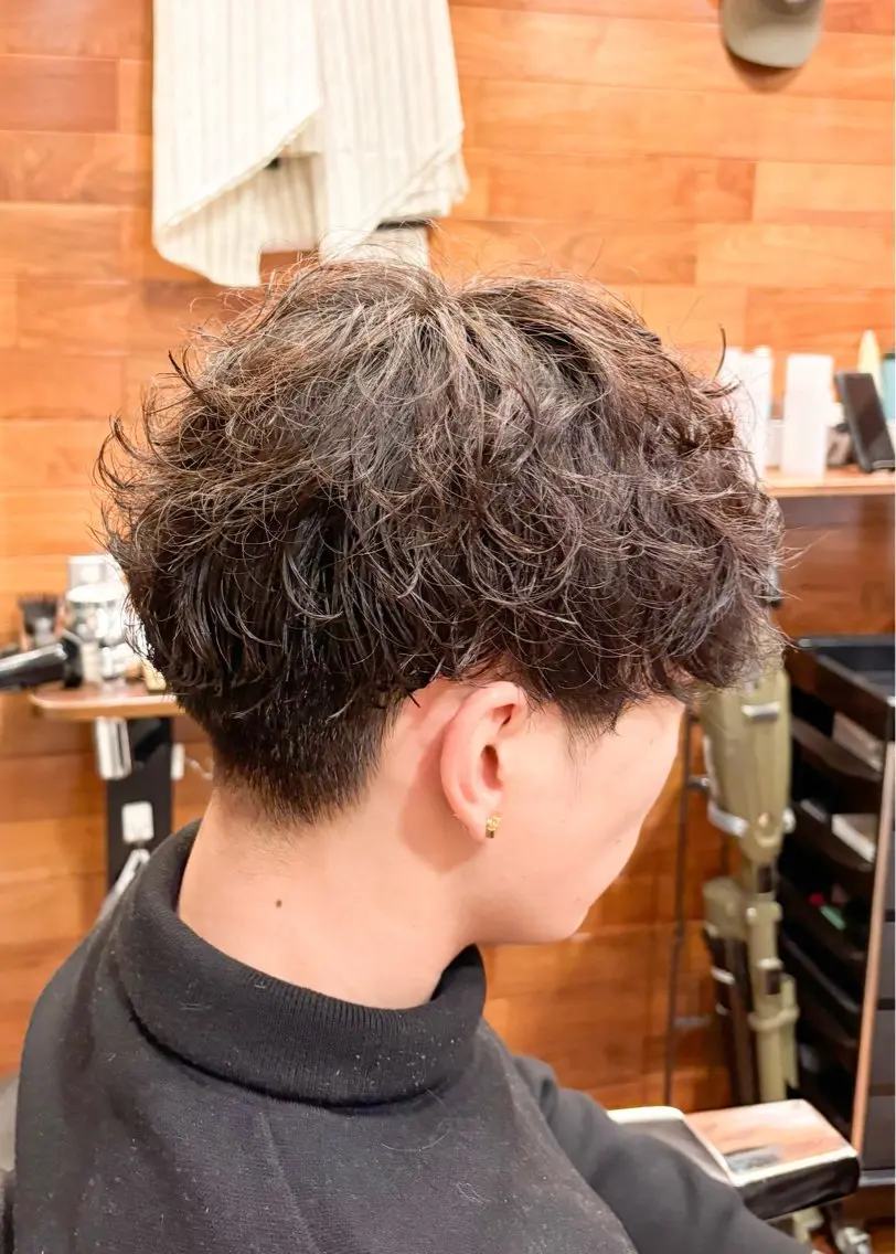 ショート パーマ メンズ メンズパーマ 刈り上げ スパイラルパーマ カット パーマ 三宮メンズカット ヨシイッキのヘアスタイル