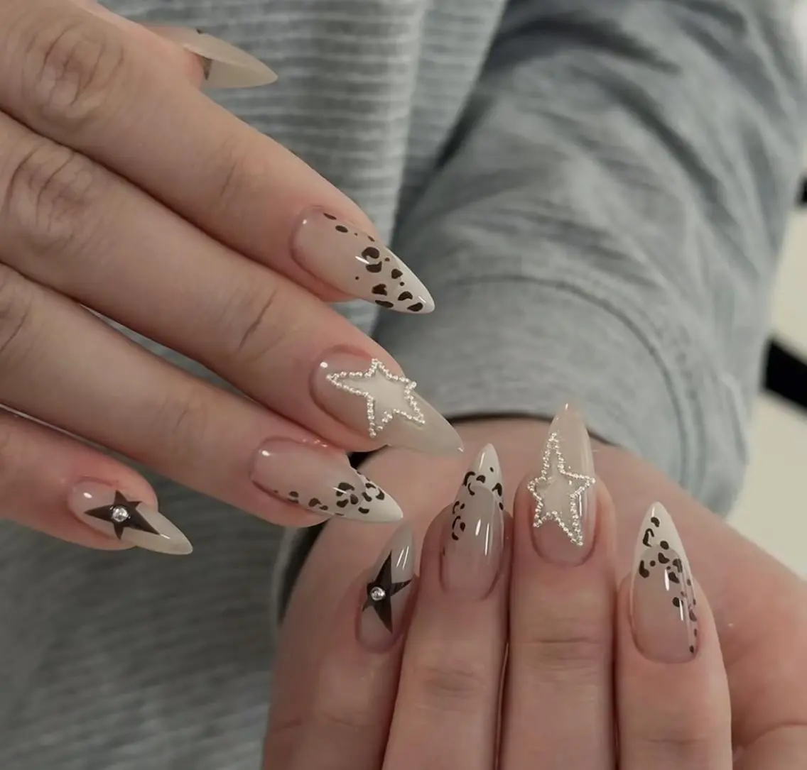 ネイル ハンドネイル 🎀 NaNa_nailのネイルデザイン