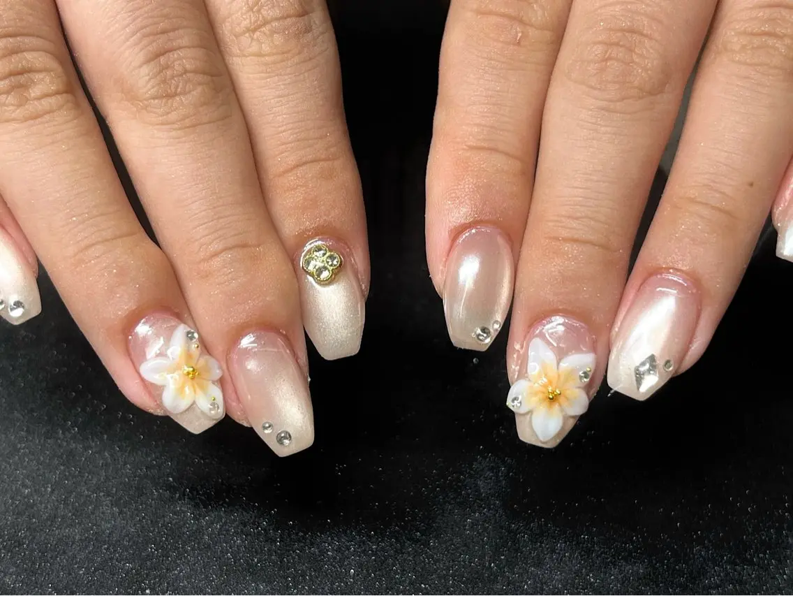 ネイル ハンドネイル Chika .のネイルデザイン