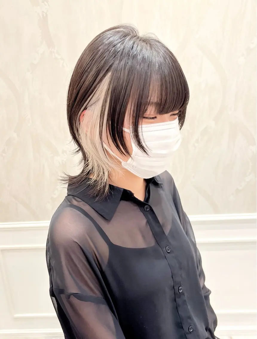 【人気No.1】ウルフカット+全体カラー+インナーカラー+aujua 5stepトリートメントの写真