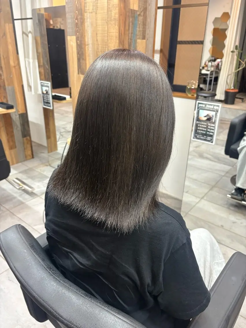 ミディアム カラー ブリーチ 透明感カラー グレージュ カット ヘアカラー トリートメント yoro /ミホのヘアスタイル
