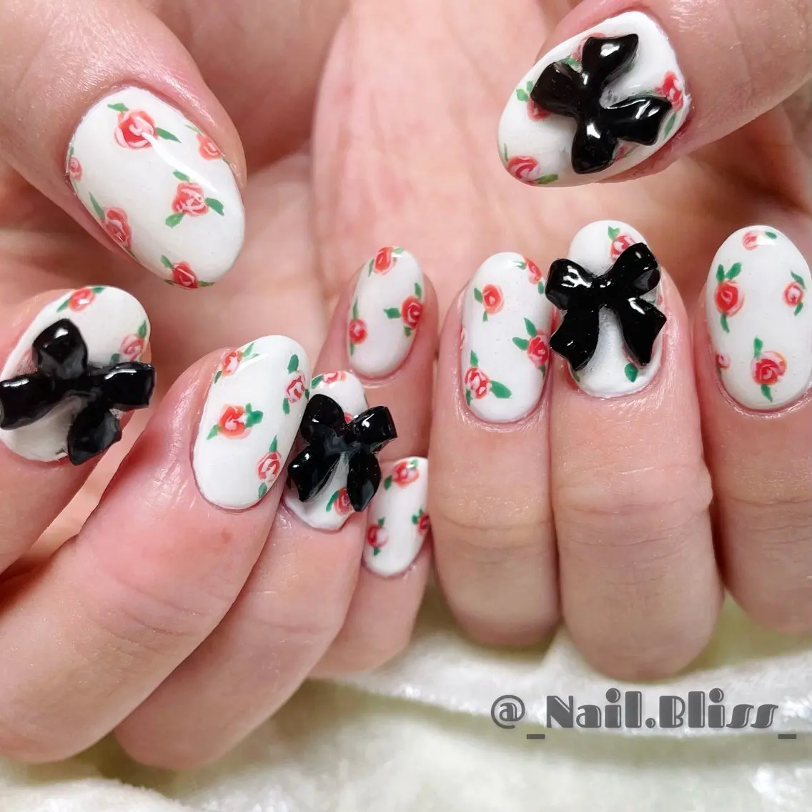 ネイル 持ち込み リボン ハンドネイル NAIL BLISSのネイルデザイン