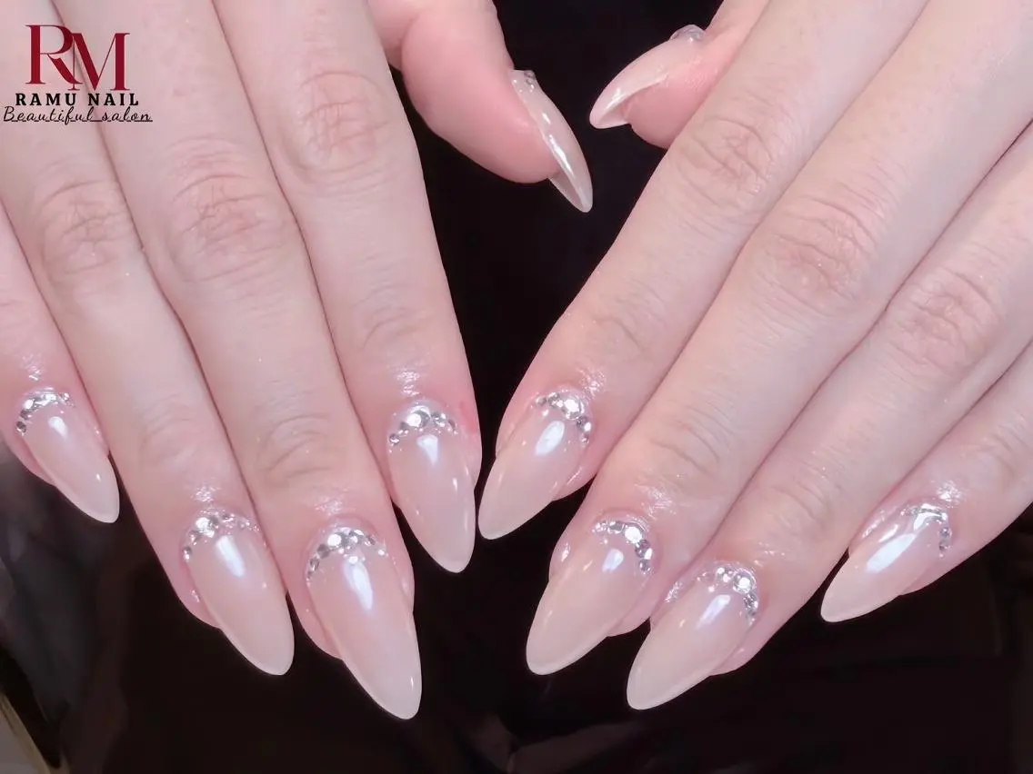 ネイル キラキラネイル マグネットネイル ミラーネイル ピンク ワンホンネイル ハンドネイル RAMU Nail 恵比寿店のネイルデザイン