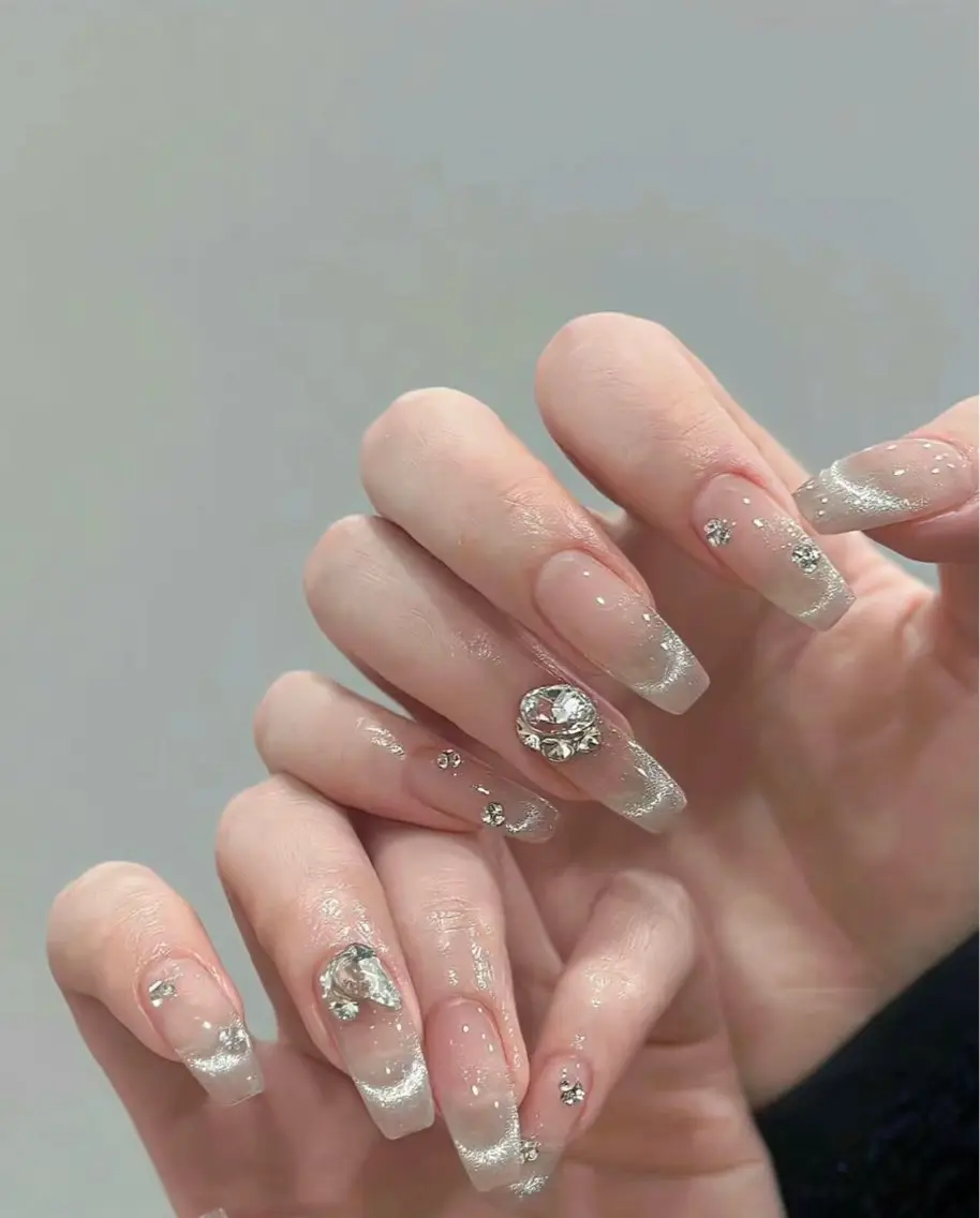 💅🏻ラメ／マグ／クリアカラー　グラテーション✨丁寧ケア込みの写真