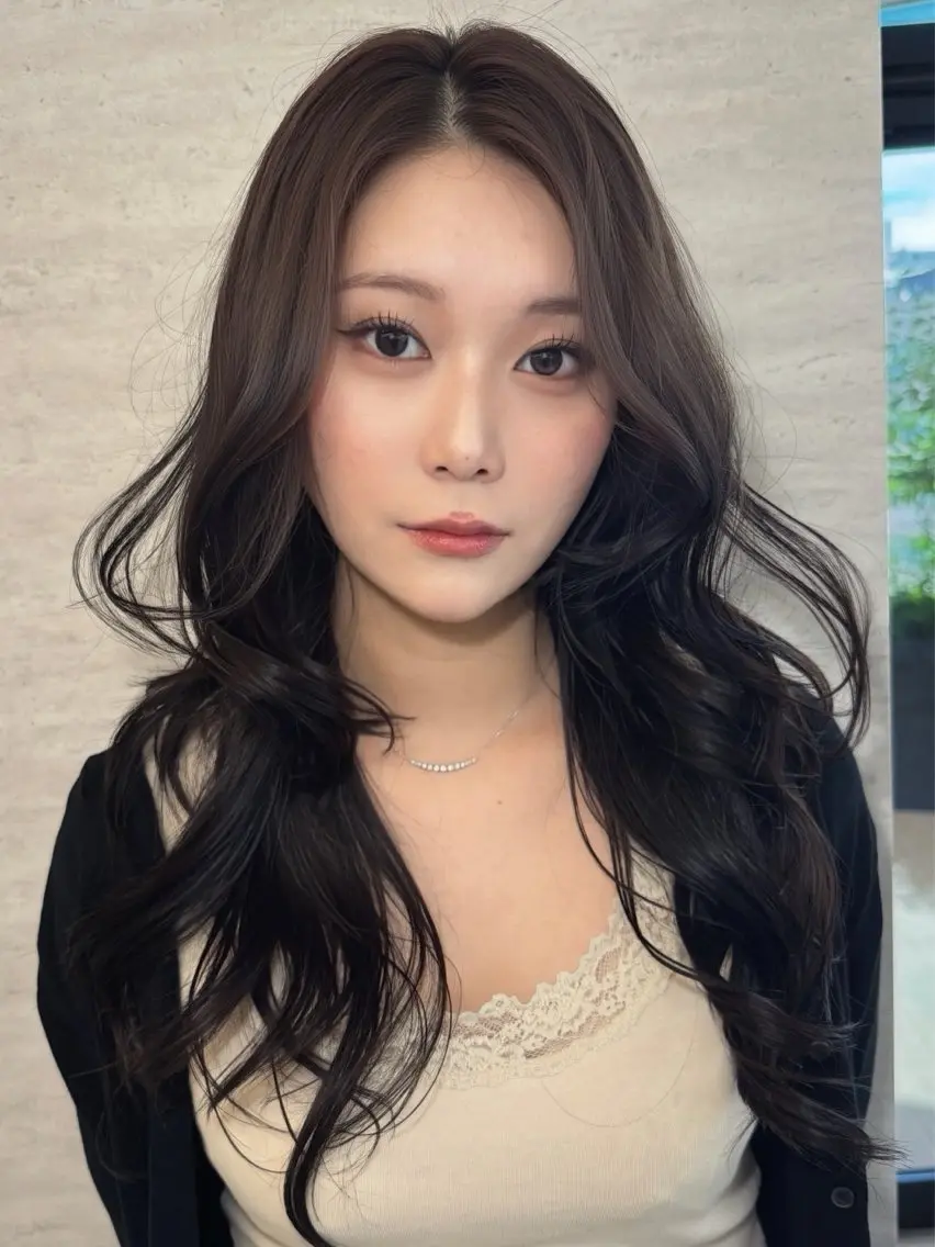 セミロング カラー ヘアアレンジ カット ヘアカラー 韓国レイヤーカット/ 儚げカラーチナツのヘアスタイル
