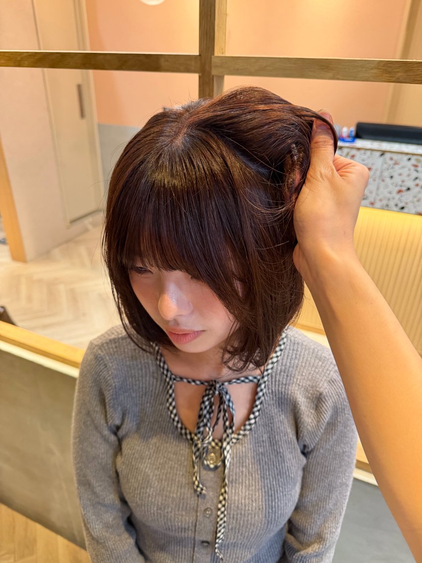 ショート カラー 柔らかベージュ🧤 透明感/このかのヘアスタイル