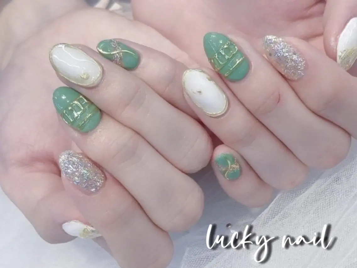 ネイル チークネイル 長さ出し ジェルネイル マグネットネイル 持ち込み Lucky nail  小林和希のネイルデザイン
