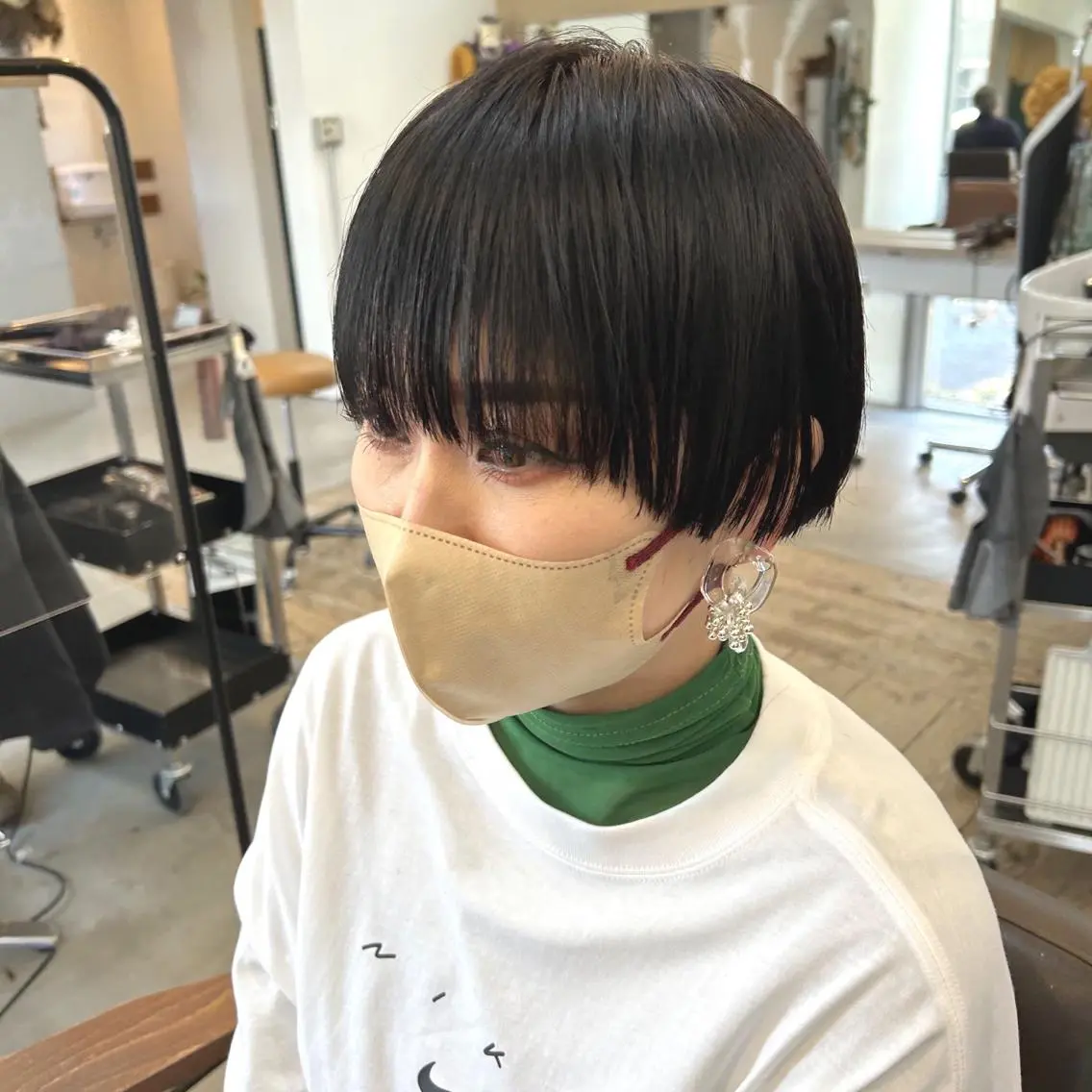 ショート カット ヘアカラー 綿貫 美雪のヘアスタイル