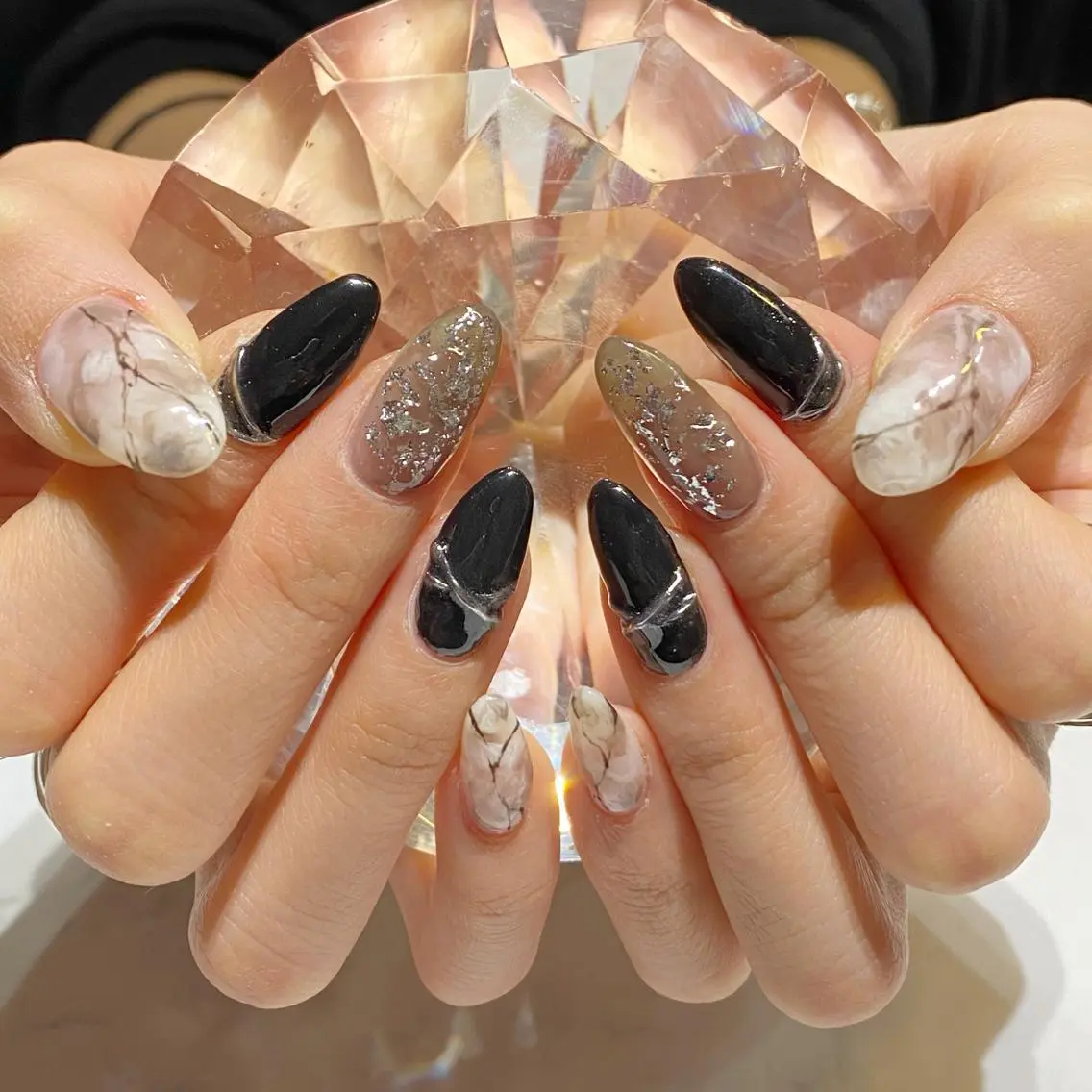 ネイル ジェルネイル 大理石ネイル(マーブル) ホワイト YUN 💅のネイルデザイン