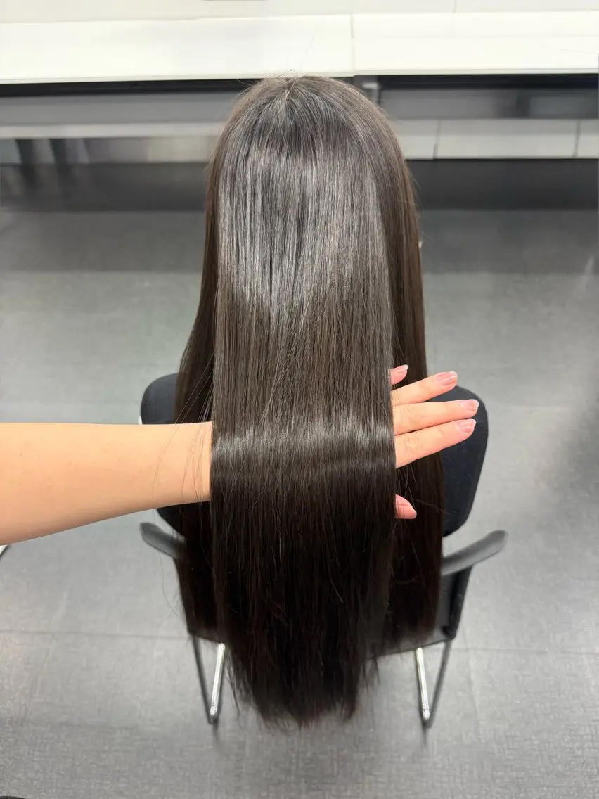 セミロング パーマ Arisa /アシスタントのヘアスタイル