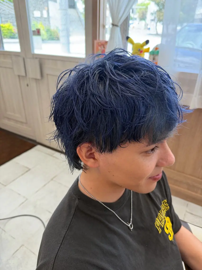 カラー メンズ メンズブリーチ ブリーチ ブルーカラー ヘントナ カイのヘアスタイル