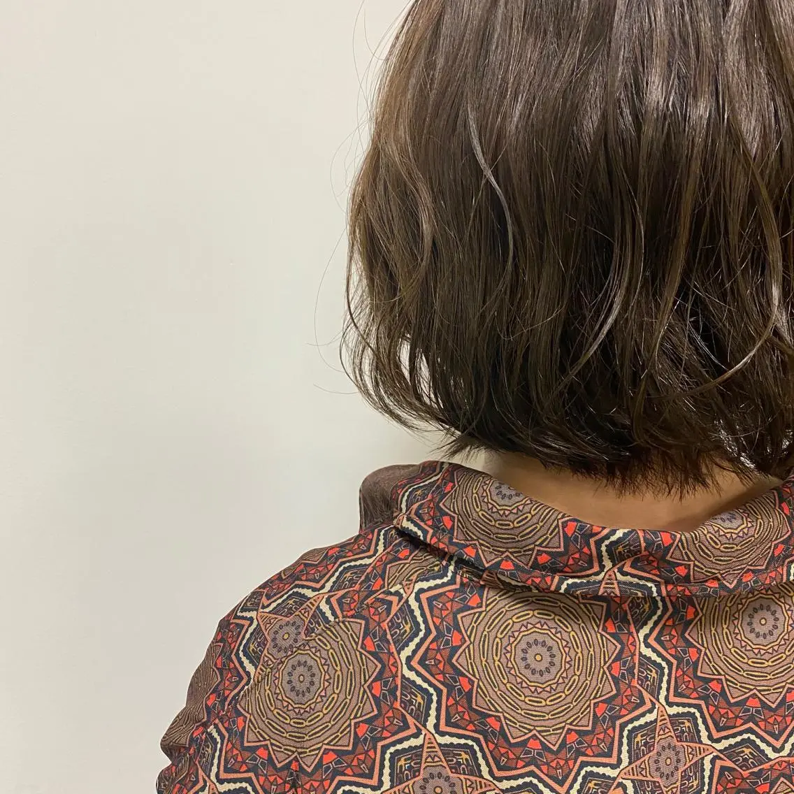 ミディアム カラー NATURAL MOMOMIのヘアスタイル
