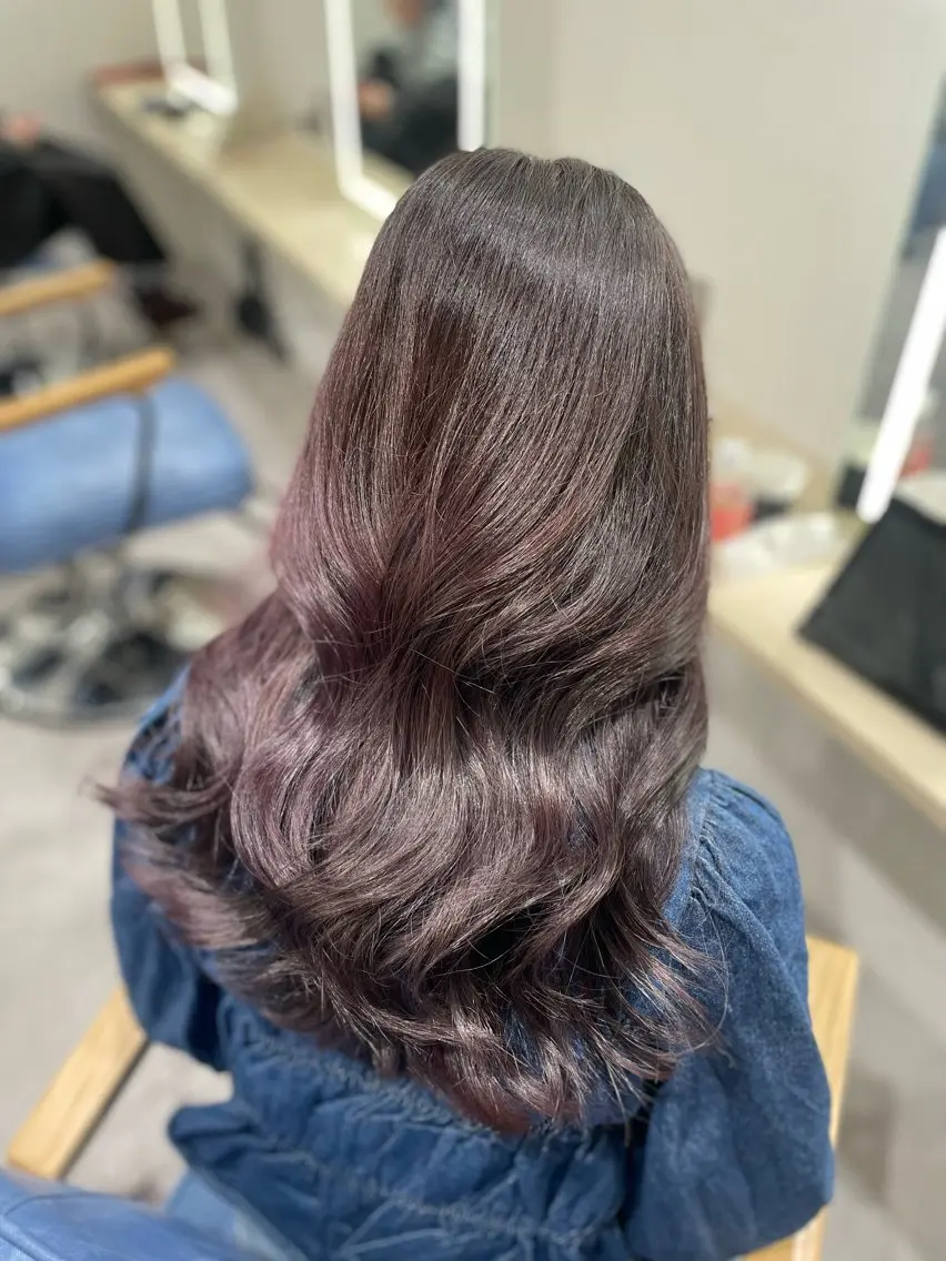 ロング カラー 安東留那 /レイヤーカットのヘアスタイル
