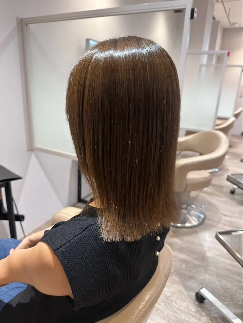 ミディアム カット ヘアカラー トリートメント 石井 彩乃のヘアスタイル