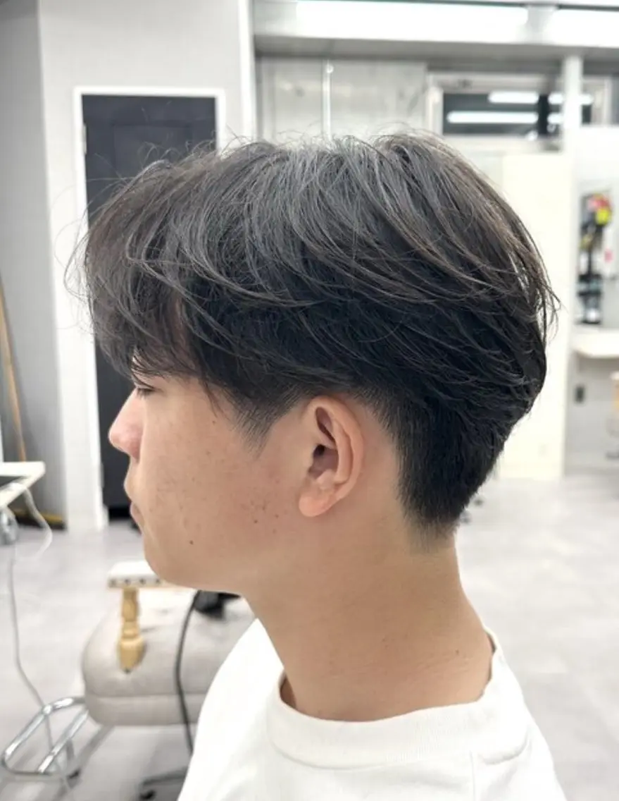 【メンズ】センターパートニュアンスパーマ+カットモデルの写真