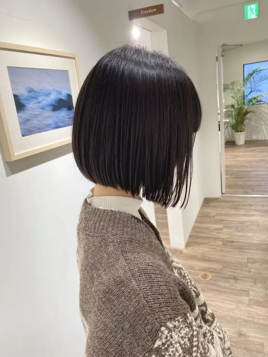 レディースカット (シャンプー、ブロー込み)の写真