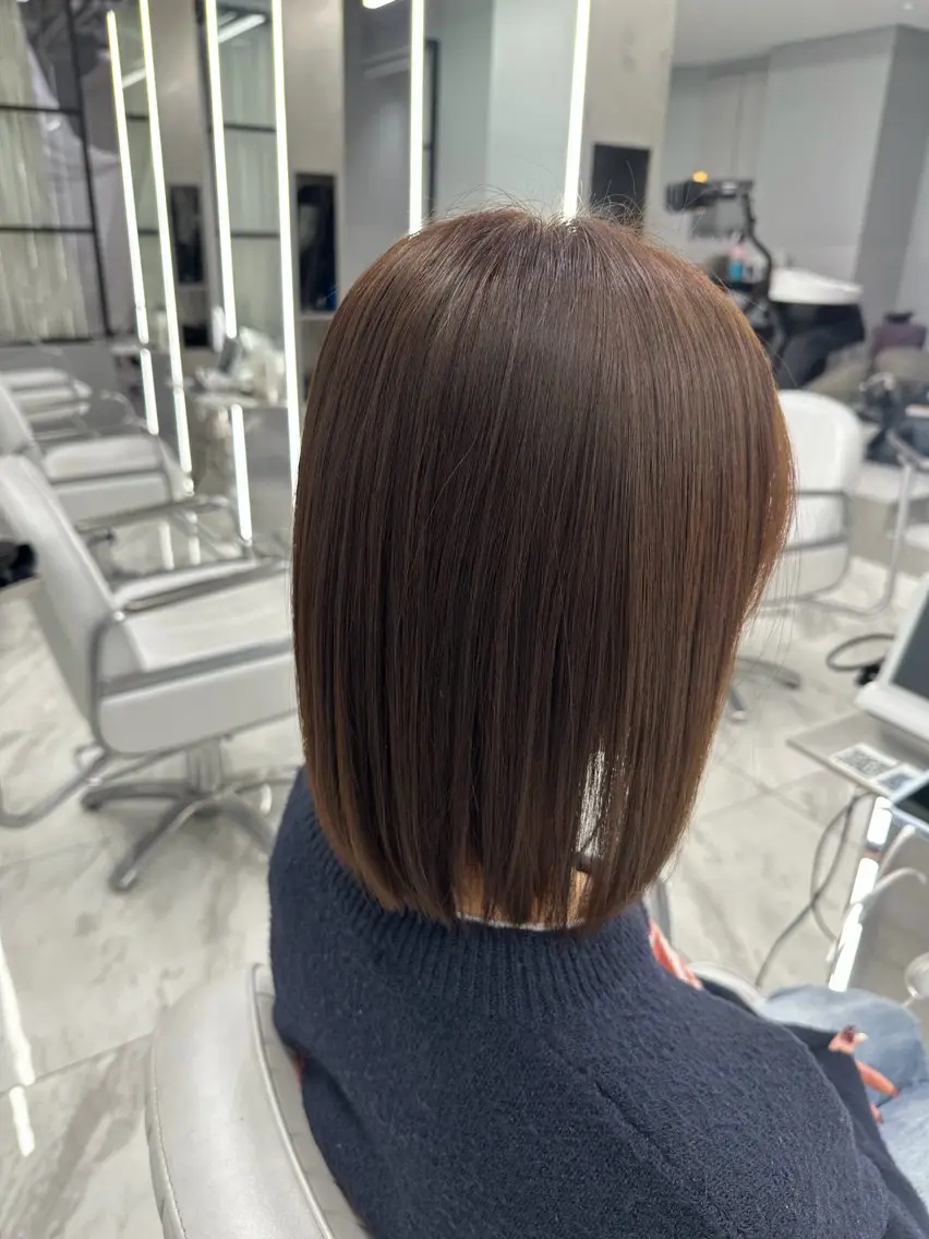 ショート ヘアカラー 髪質改善、艶髪カラー 縮毛矯正特化のヘアスタイル