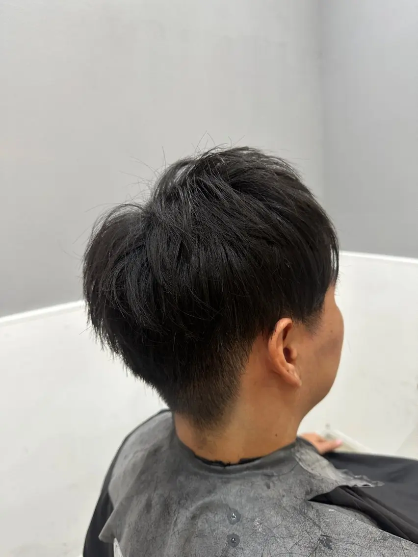 ミディアム カット miloc MOMOKAのヘアスタイル